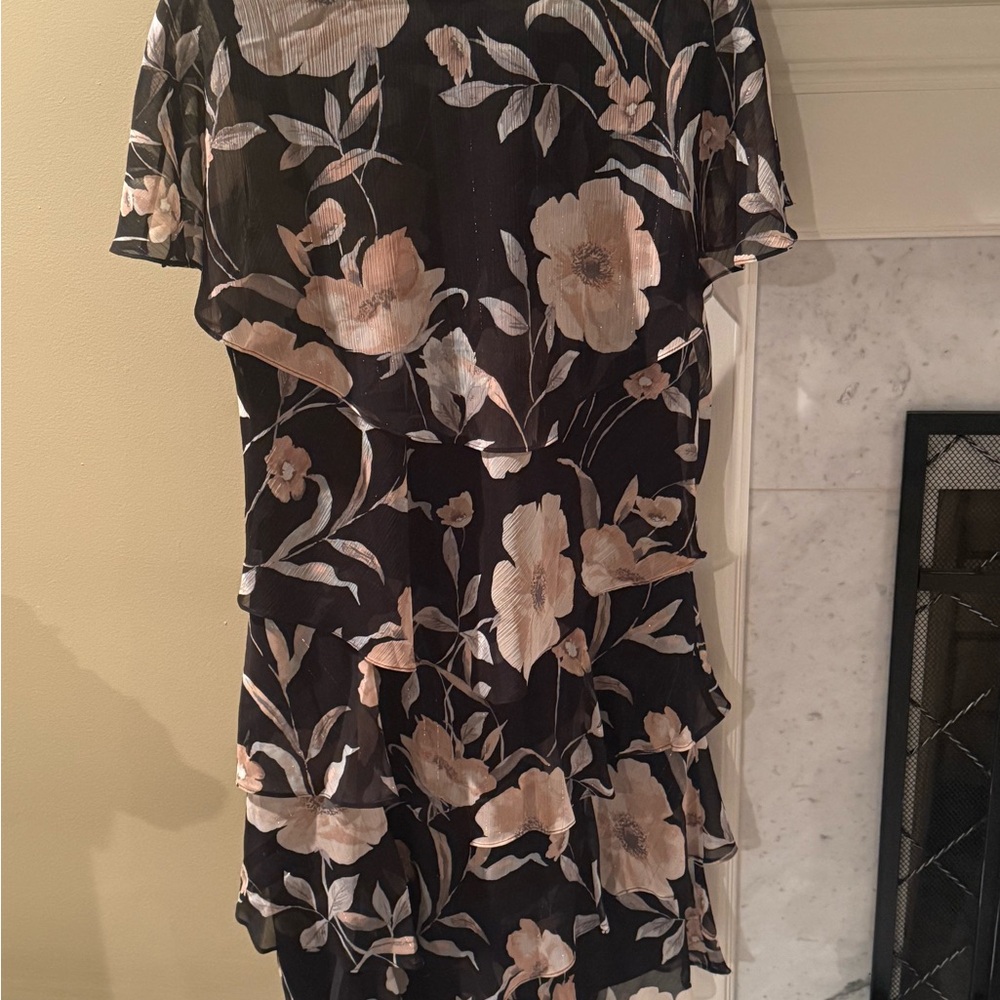 SL Fashions New York Short Sleeve Floral Tiered Shift Dress NWT Size 14